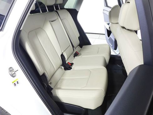 Used 2023 Audi Q3 2.0T Premium w/ Convenience Package image 20