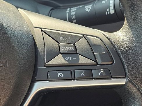 Used 2024 Nissan Leaf S image 20