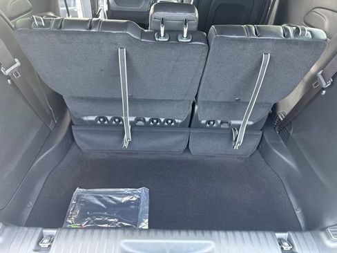 New 2026 Chrysler Pacifica Select AWD/4WD image 49