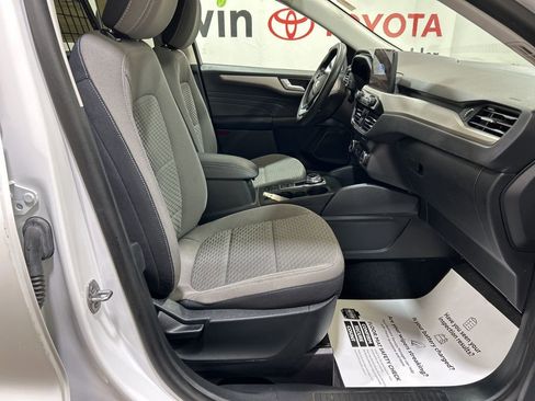 Used 2021 Ford Escape SE image 14