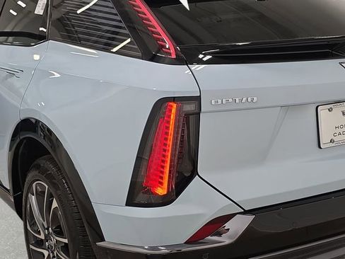 New 2026 Cadillac Optiq Sport 2 RWD image 31