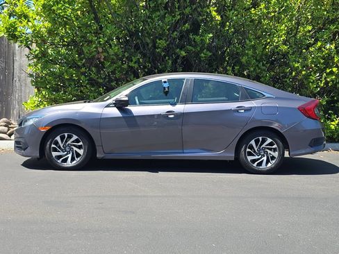 Used 2016 Honda Civic EX image 7