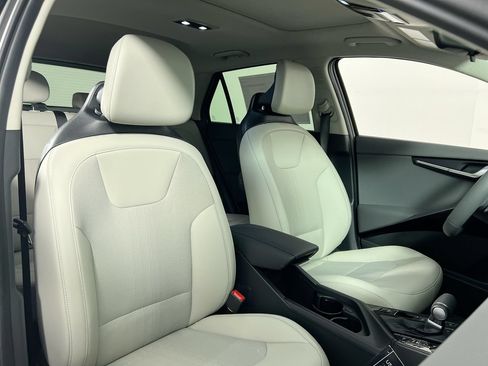 Certified 2025 Kia Niro EX Touring FWD image 30