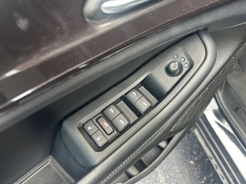 Used 2022 Jeep Grand Cherokee L Laredo AWD/4WD image 14