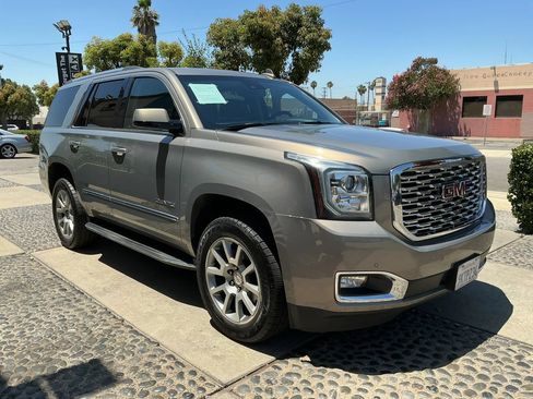 Used 2019 GMC Yukon Denali AWD/4WD image 3
