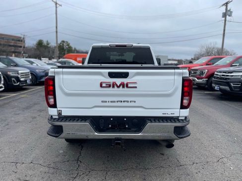 Used 2022 GMC Sierra 2500 SLE w/ SLE Convenience Package AWD/4WD image 4