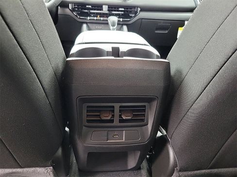 New 2025 GMC Canyon Elevation w/ Technology Package image 30