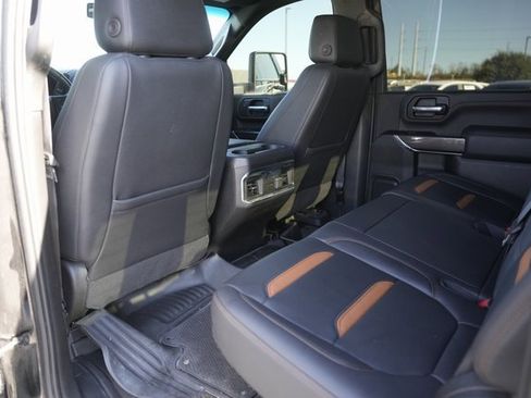 Used 2022 GMC Sierra 2500 AT4 w/ AT4 Preferred Package image 12