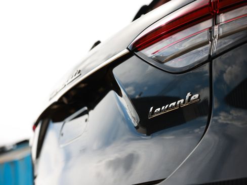 Used 2022 Maserati Levante Modena image 64