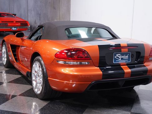 Used 2010 Dodge Viper SRT-10 image 8