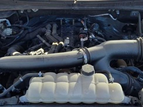 Used 2024 Ford Expedition Max XLT image 22