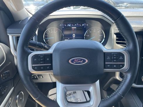 Used 2024 Ford Expedition XLT RWD image 18