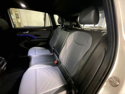 Used 2025 Volkswagen Tiguan SE R-Line AWD/4WD image 15