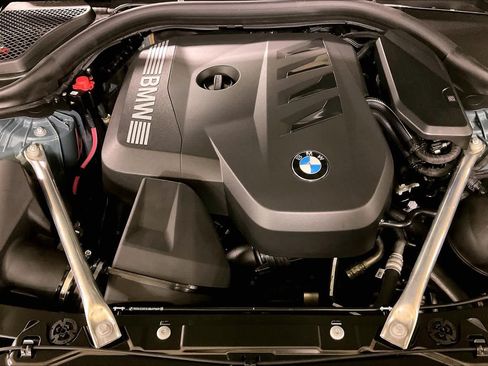 Used 2026 BMW 530i w/ Premium Package RWD image 17