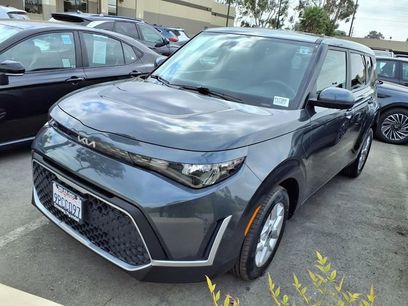 Used 2025 Kia Soul LX w/ LX Technology Package