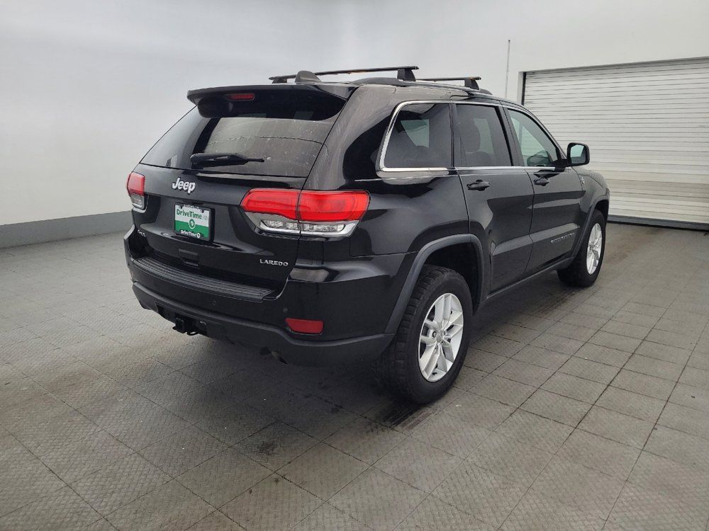 Used 2017 Jeep Grand Cherokee Laredo w/ Quick Order Package 23E AWD/4WD image 9