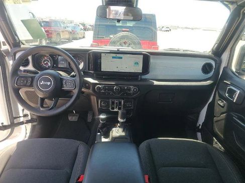 Used 2025 Jeep Wrangler Unlimited Sport AWD/4WD image 7