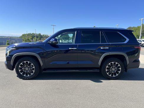 Used 2024 Toyota Sequoia Limited w/ Tow Technology Package AWD/4WD image 6