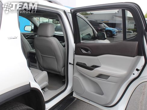 Used 2018 GMC Acadia SLT AWD/4WD image 26
