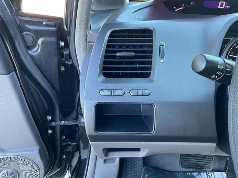 Used 2010 Honda Civic LX image 16