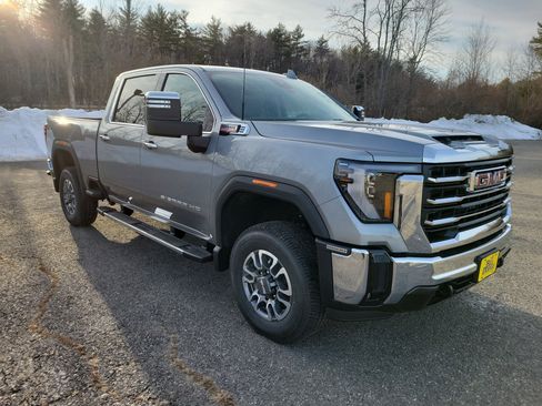 New 2026 GMC Sierra 2500 SLT AWD/4WD image 9