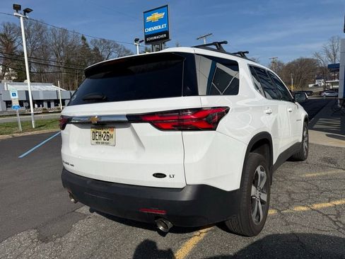 Used 2023 Chevrolet Traverse LT w/ LT Premium Package image 6
