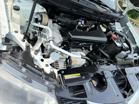 Used 2016 Nissan Rogue S FWD image 36