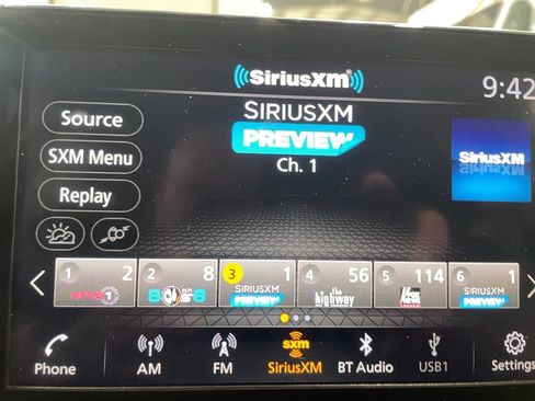 Used 2025 Nissan Rogue S image 9