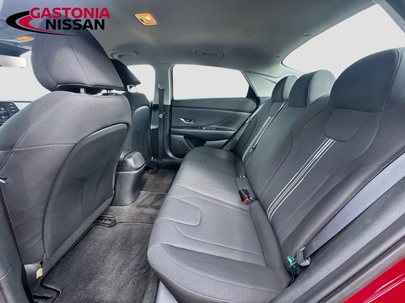 Used 2023 Hyundai Elantra SEL FWD image 31