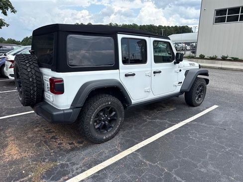 Used 2022 Jeep Wrangler Unlimited Sport AWD/4WD image 2