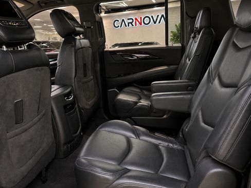 Used 2019 Cadillac Escalade ESV Platinum RWD image 7