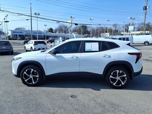 Used 2024 Chevrolet Trax RS w/ Driver Confidence Package image 7