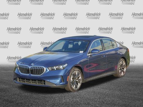 Used 2025 BMW 530i image 5