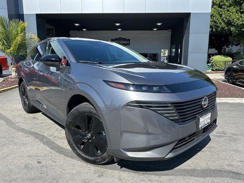 Certified 2025 Nissan Murano SV w/ Cargo Package image 1