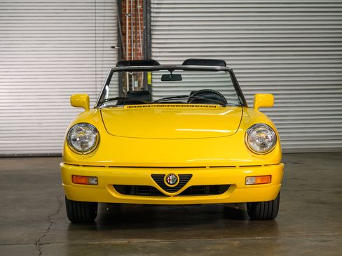 Used 1992 Alfa Romeo Spider Veloce image 12