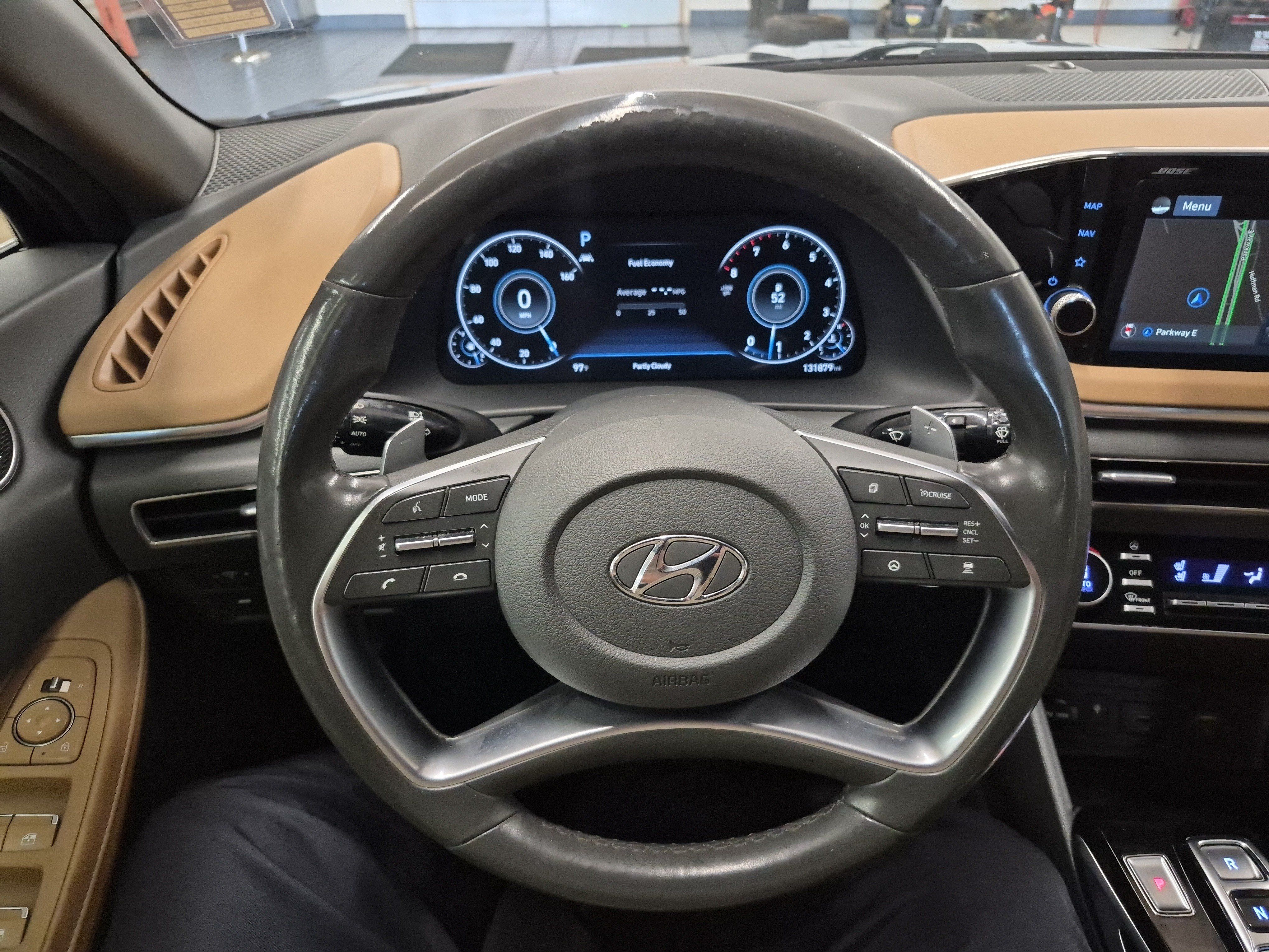 Used 2021 Hyundai Sonata Limited w/ Preferred Accessory Package FWD image 27
