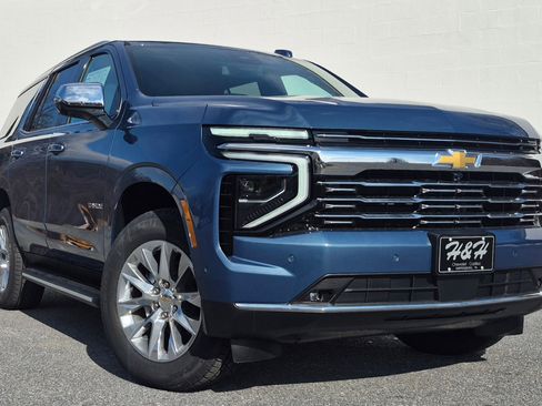 New 2026 Chevrolet Tahoe Premier w/ Sun And Tow Package AWD/4WD image 2