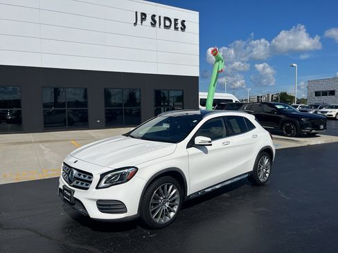 Used 2020 Mercedes-Benz GLA 250 4MATIC image 1