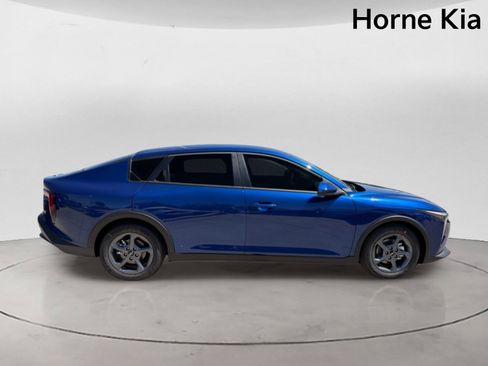 New 2026 Kia K4 FWD image 3