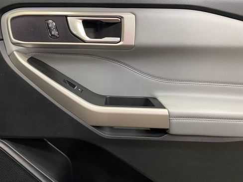 Used 2023 Ford Explorer XLT w/ Equipment Group 202A image 23