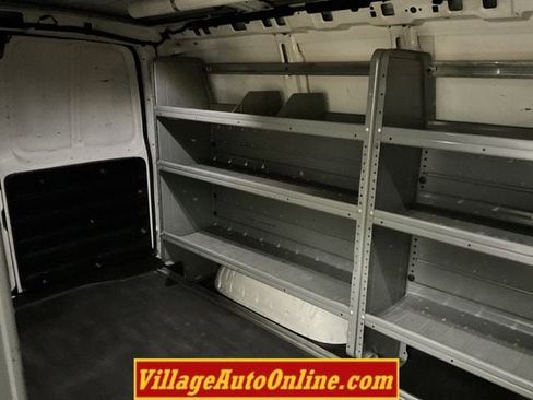 Used 2015 GMC Savana 2500 RWD image 29