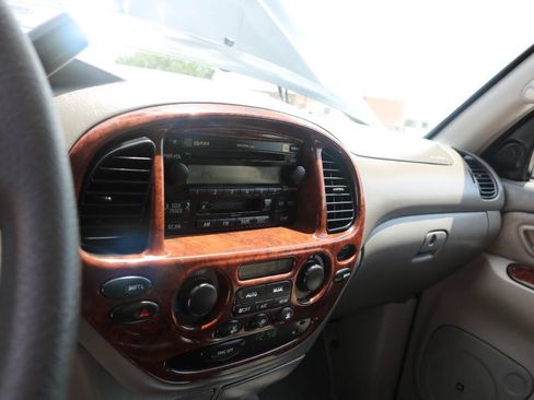 Used 2006 Toyota Sequoia SR5 RWD image 26
