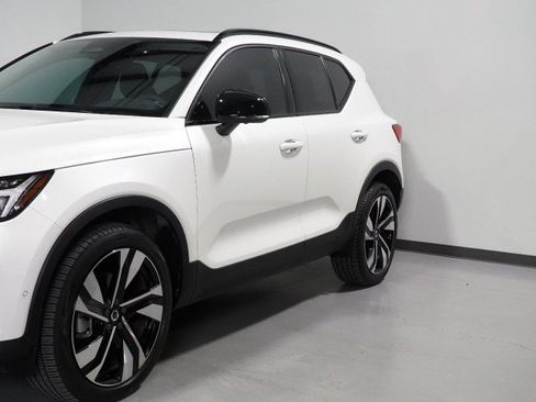 Used 2024 Volvo XC40 B5 Plus w/ Climate Package AWD/4WD image 49