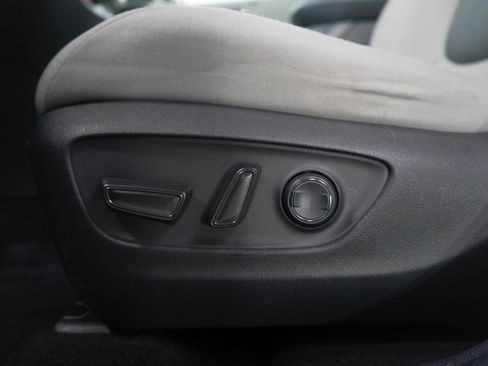 Used 2021 Toyota RAV4 XLE image 22