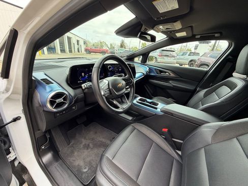 Used 2025 Chevrolet Equinox EV LT w/ Convenience Package FWD image 10