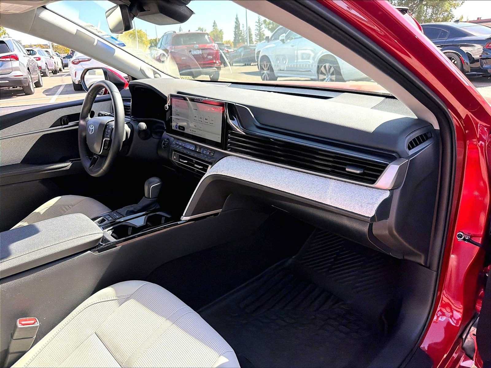 Used 2025 Toyota Camry XLE w/ Premium Package FWD image 17