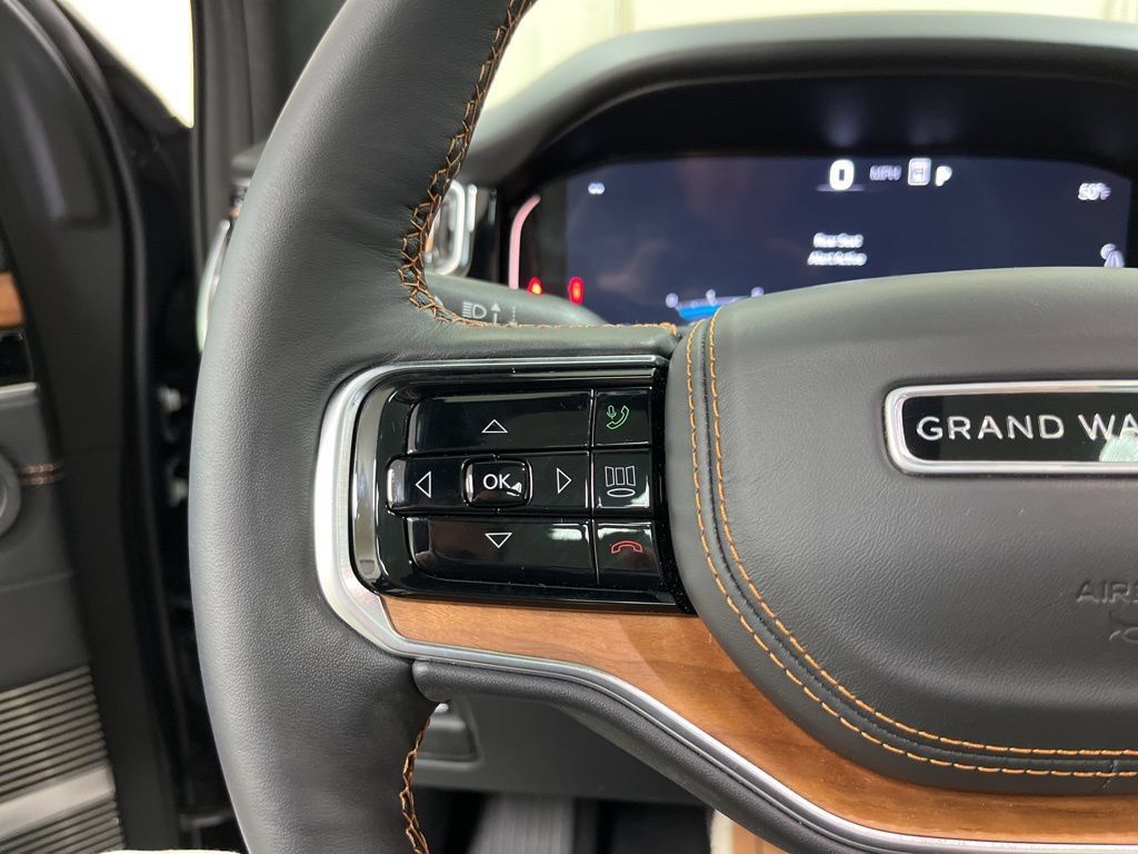 New 2024 Jeep Grand Wagoneer L Series III AWD/4WD image 24