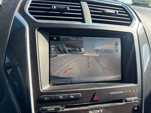 Used 2016 Ford Explorer Limited w/ Equipment Group 301A AWD/4WD image 24