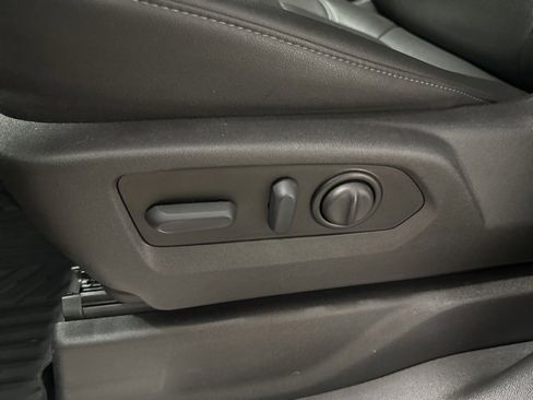 Used 2022 Chevrolet Silverado 1500 LTZ w/ LTZ Premium Package image 7