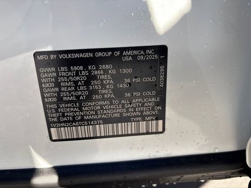 New 2026 Volkswagen Atlas SE image 28